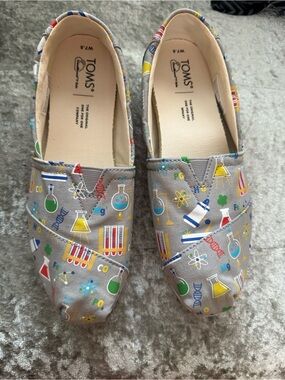 Tom’s Women’s Size 7.5 Science Print Shoes